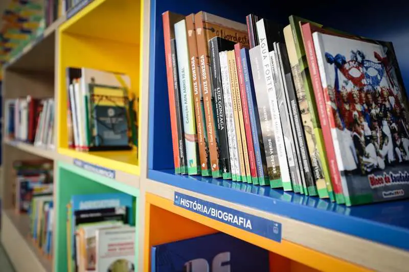 livros recife biblioteca.jpg