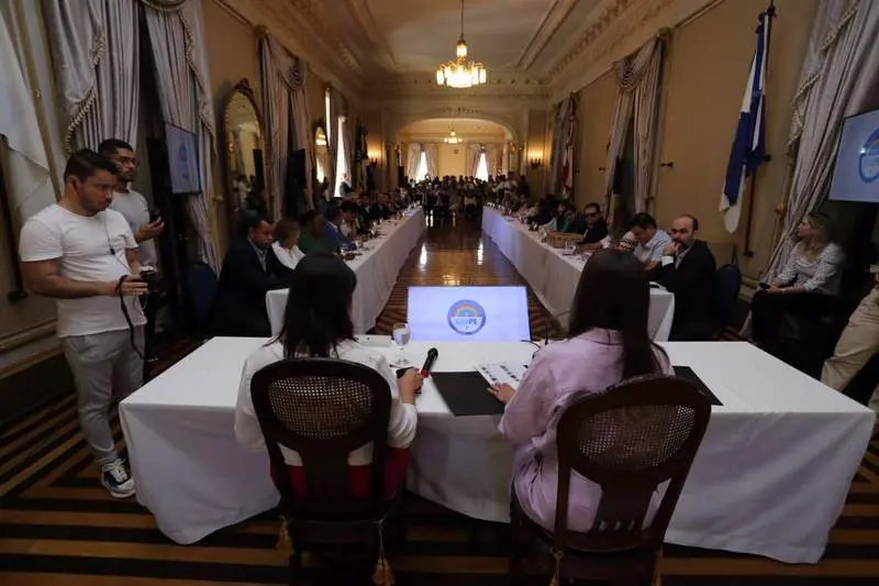 reuniao raquel prefeitos.jpg