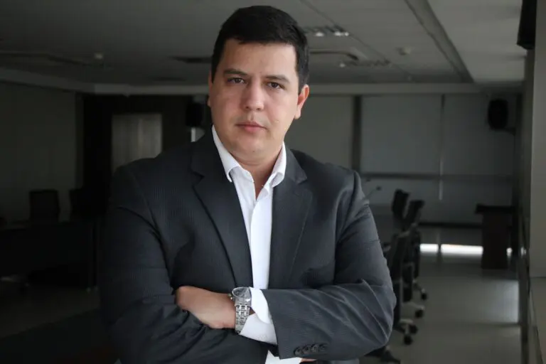 Cezar Andrade economista FIEPE.jpg