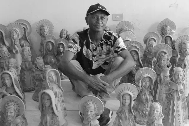 Mestre Zuza celebra 50 anos de carreira com exposição na Fenearte 2 Mestre Zuza Tracunhaem 50 anos.jpg