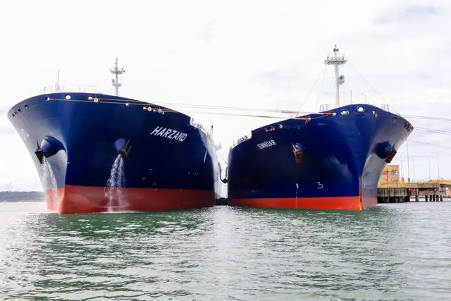 Navio Harzand.jpg