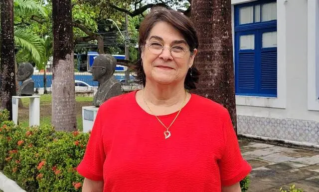 flavia suassuna apl.jpg