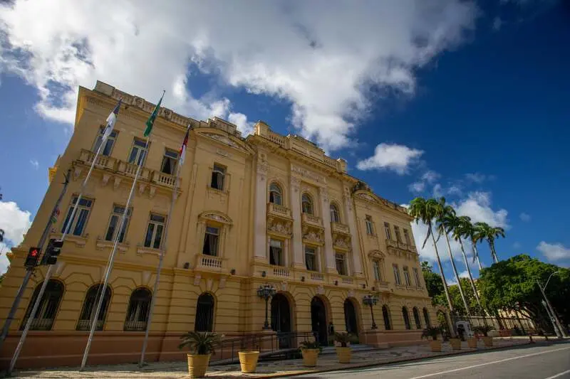 Pernambuco se destaca em relatório de controle e economia de custeio da máquina pública 5 palacio.jpg