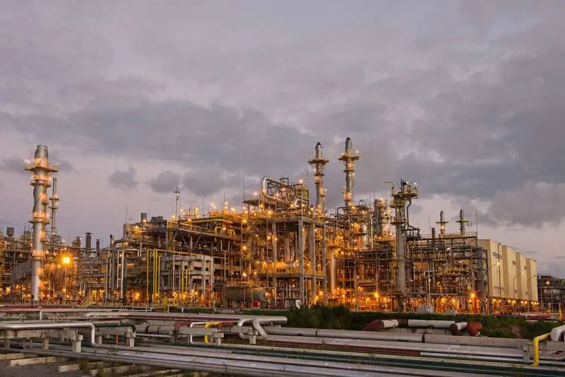 refinaria suape.jpg