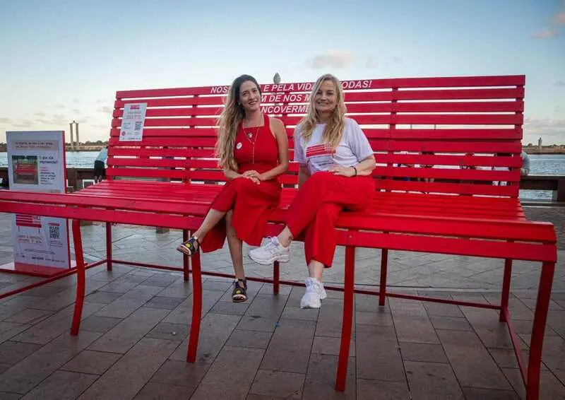 banco vermelho.jpg