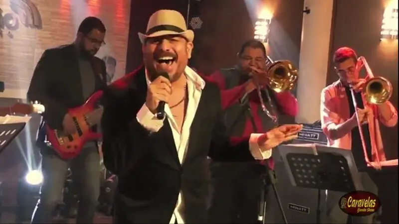 Cantor venezuelano Armando Fuentes faz show no Recife com repertório de Luís Miguel 3 armando fuentes.jpg