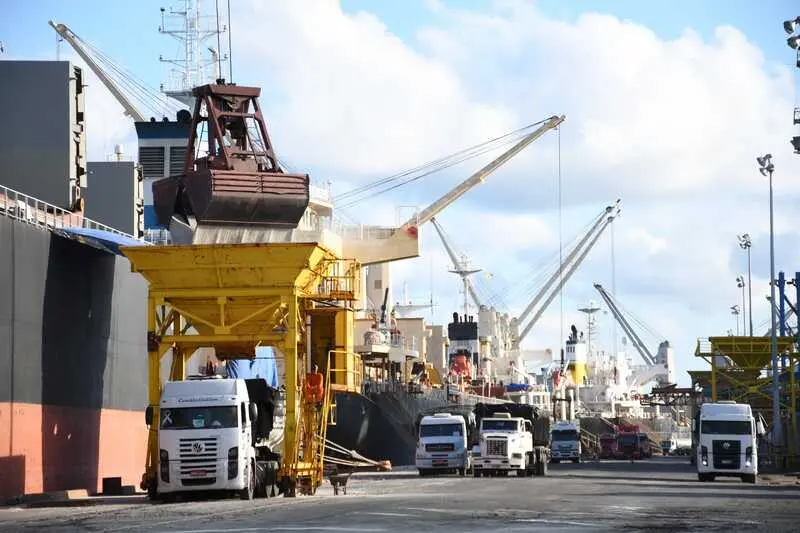 porto recife movimentacao.jpg