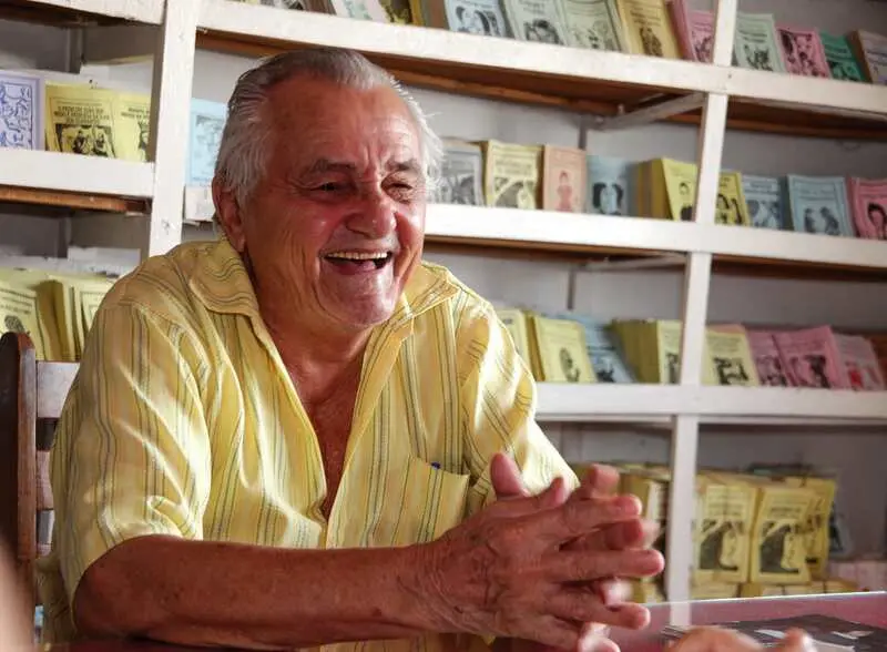 jota borges.jpg