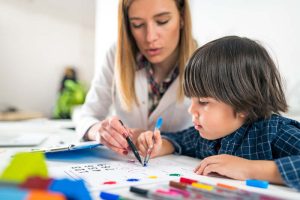 crianca autista escola