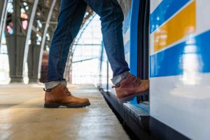 trem passageiros freepik