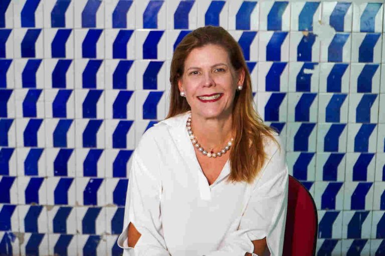 CAROL BOXWELL