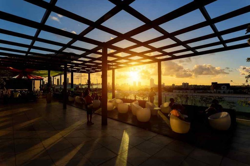 Por do sol no Rooftop do Shopping Tacaruna credito Americo Nunes 2 Easy Resize.com