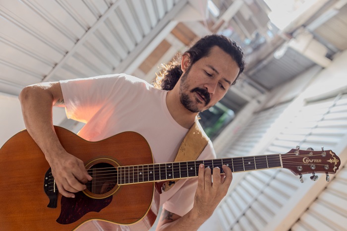 Paulo Lira foto A mais nova criacao autoral do artista cantor compositor Olegario Lucena surge da memoria afetiva da sua infancia em Santa Cruz do Capibaribe no Agreste de PE