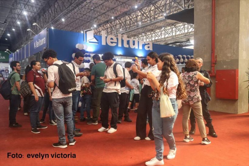 bienal Evelyn Victoria