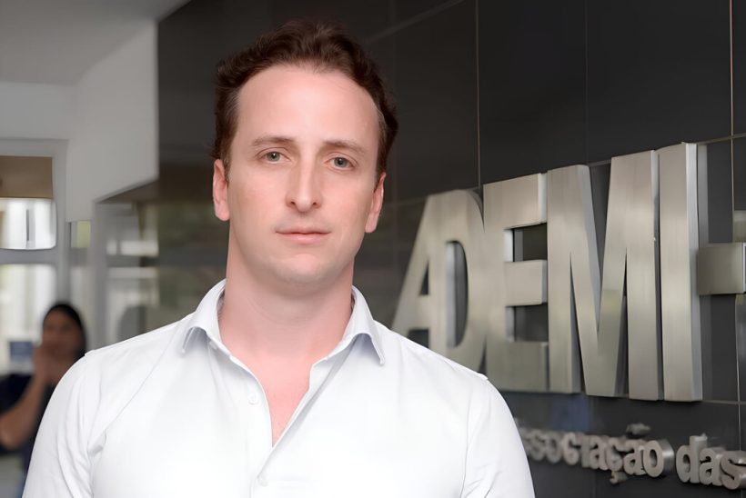 RAFAEL.SIMOES Easy Resize.com