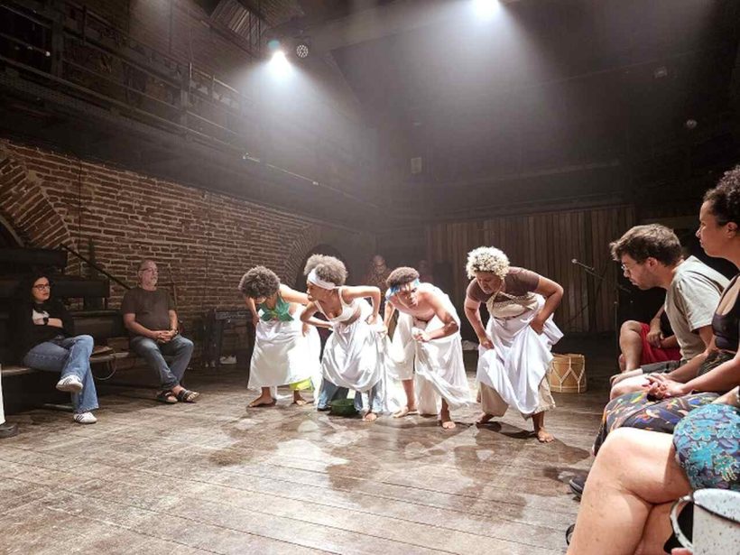 Ricardo Maciel foto O Poste Solucoes Luminosas do Recife realiza estreia do projeto Luz negra o negro em estado de representacao levando Awon Irugbin para terreiro e quilombo