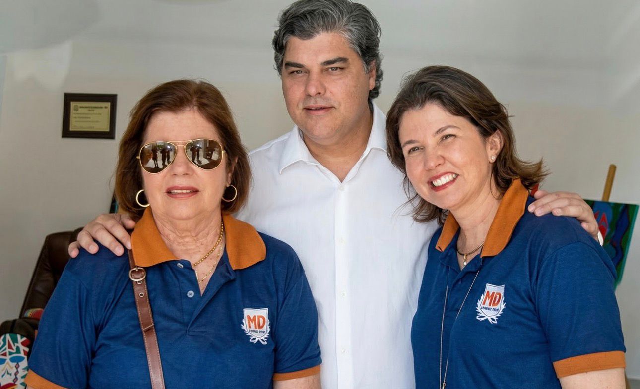Marlúcia Sá e filhos, Gerez Figueredo e Christiana Cruz