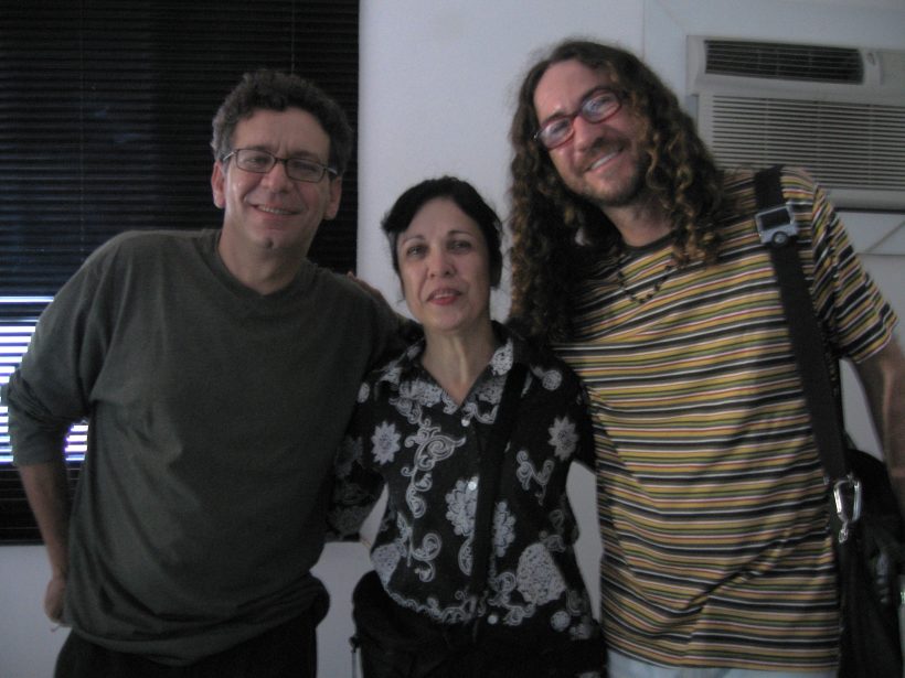 6 Luci Alcantara entre Lula Queiroga e Silverio Pessoa making of O MELHOR DOCUMENTARIO DO MUNDO