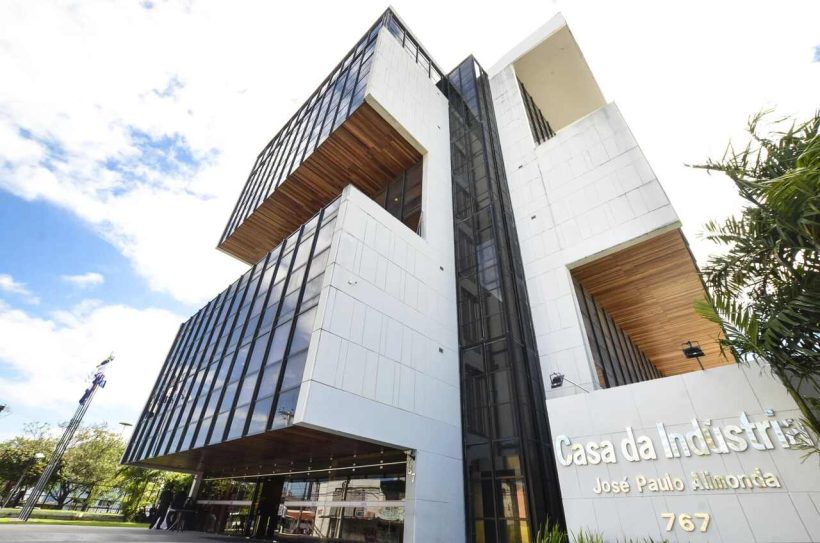 7. FIEPE Credito Agencia Renata Victor 2048x1356 Easy Resize.com