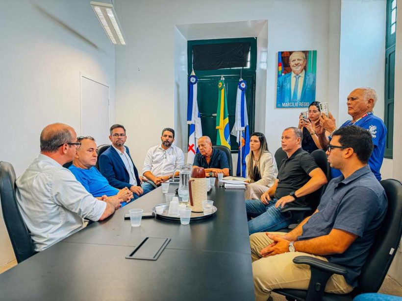 Athena Bebidas reuniao na Prefeitura