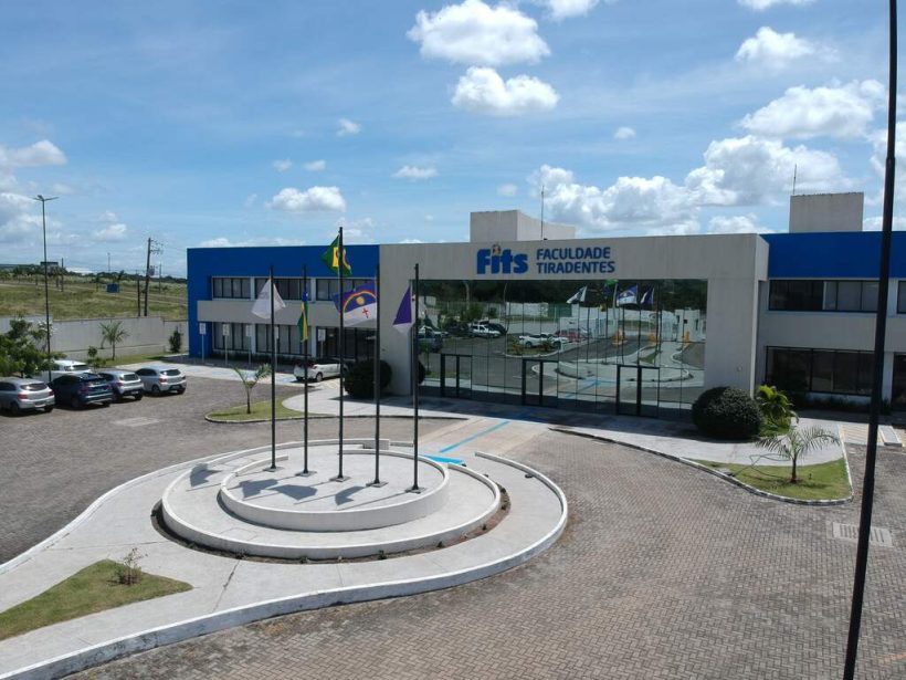 Faculdade Tiradentes Fits 1 Easy Resize.com