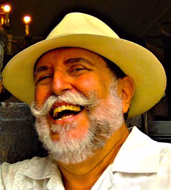 "Uma marca da festa junina é proporcionar grandes momentos de sociabilidades, de reafirmar a identidade de um povo." 1 Jorge Sabino