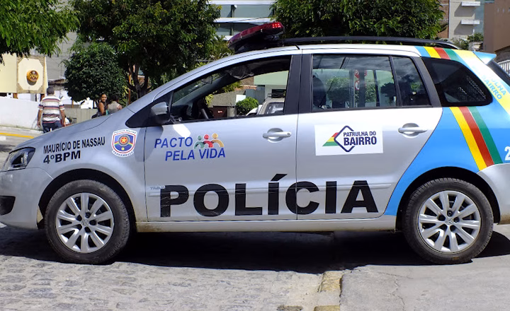 “Numa política de segurança pública, privilegiar somente as forças policiais, sem pensar na prevenção, é enxugar gelo.” 2 Pacto pela vida