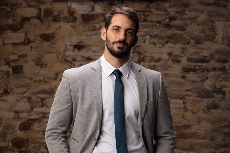 Dr. Leo