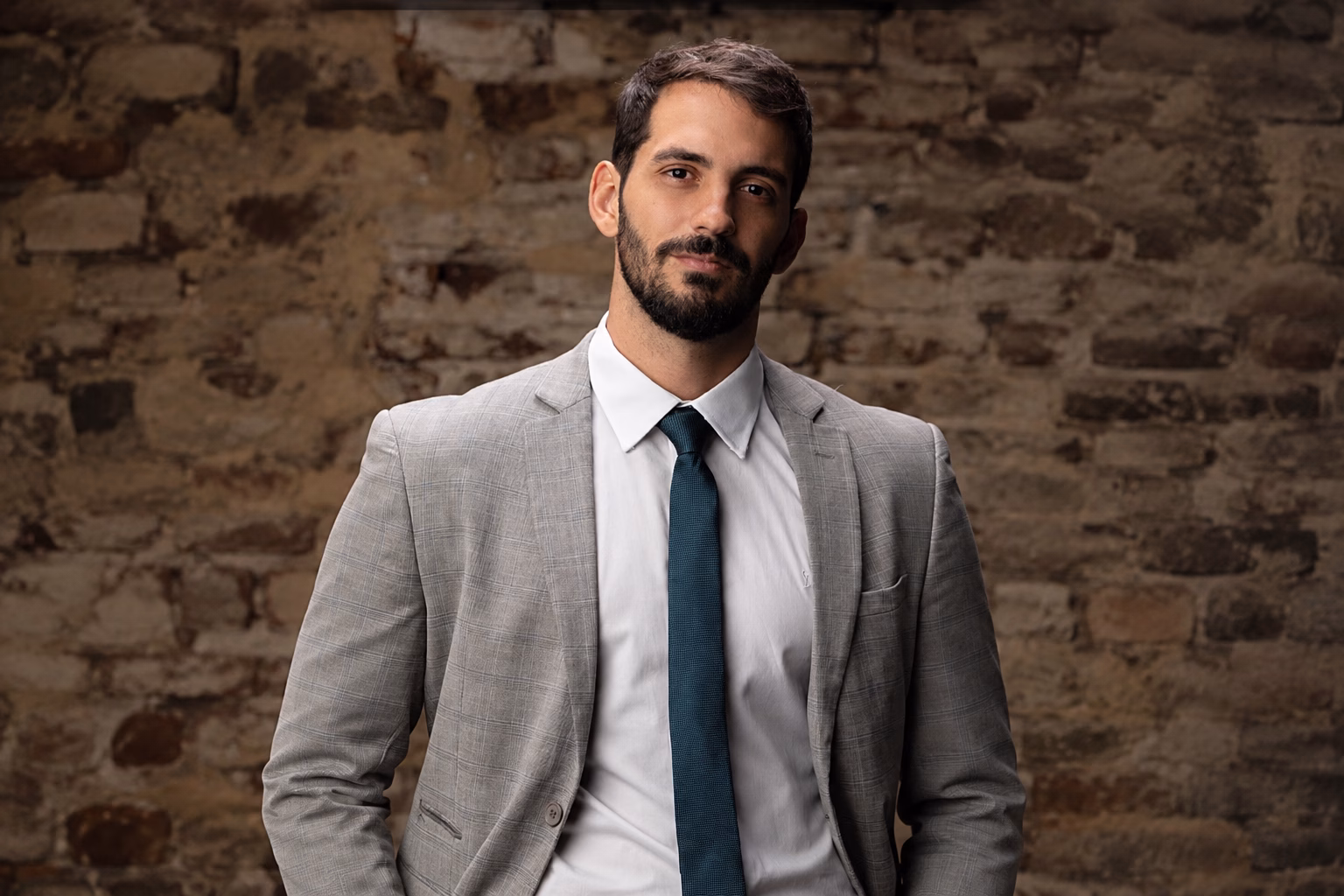 Dr. Leo