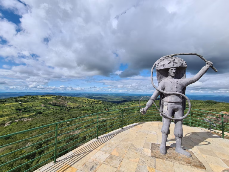 Maurício Romão 9 Escultura do Careta Triunfo Foto Joe 63